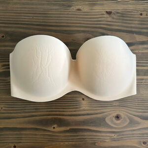 Women’s Felina Beige Strapless Bra 38D Smooth Seamless Molded Cups Lingerie